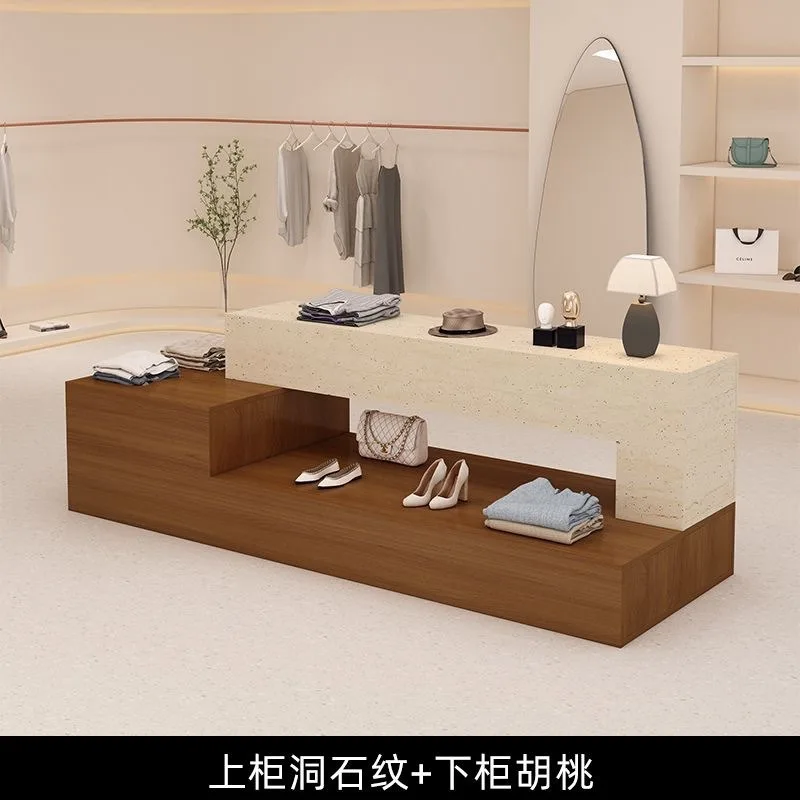 Nakajima-Vitrine, Tisch in der – Tables Bewertung und Preis